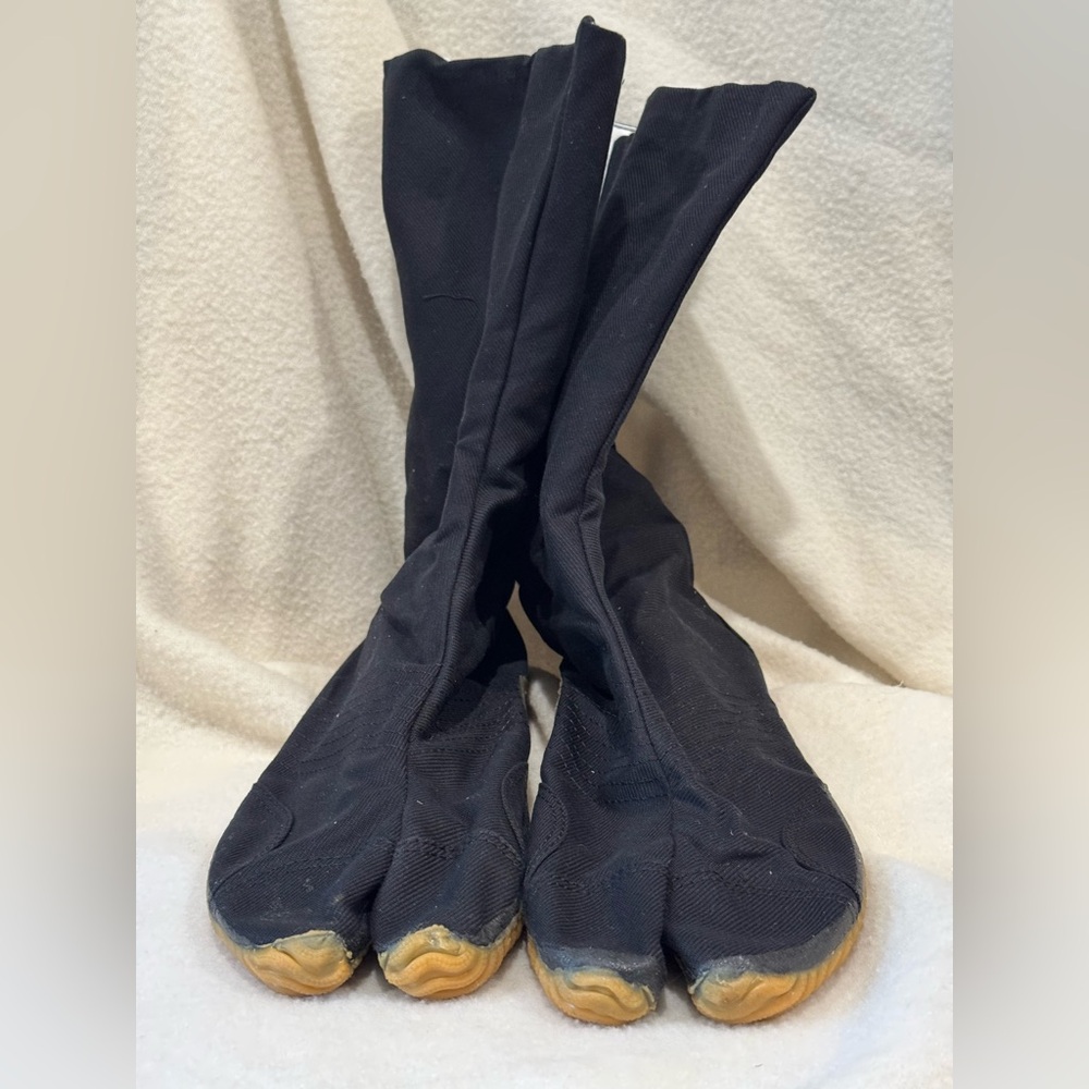 Black Split-Toe Tabi Boots